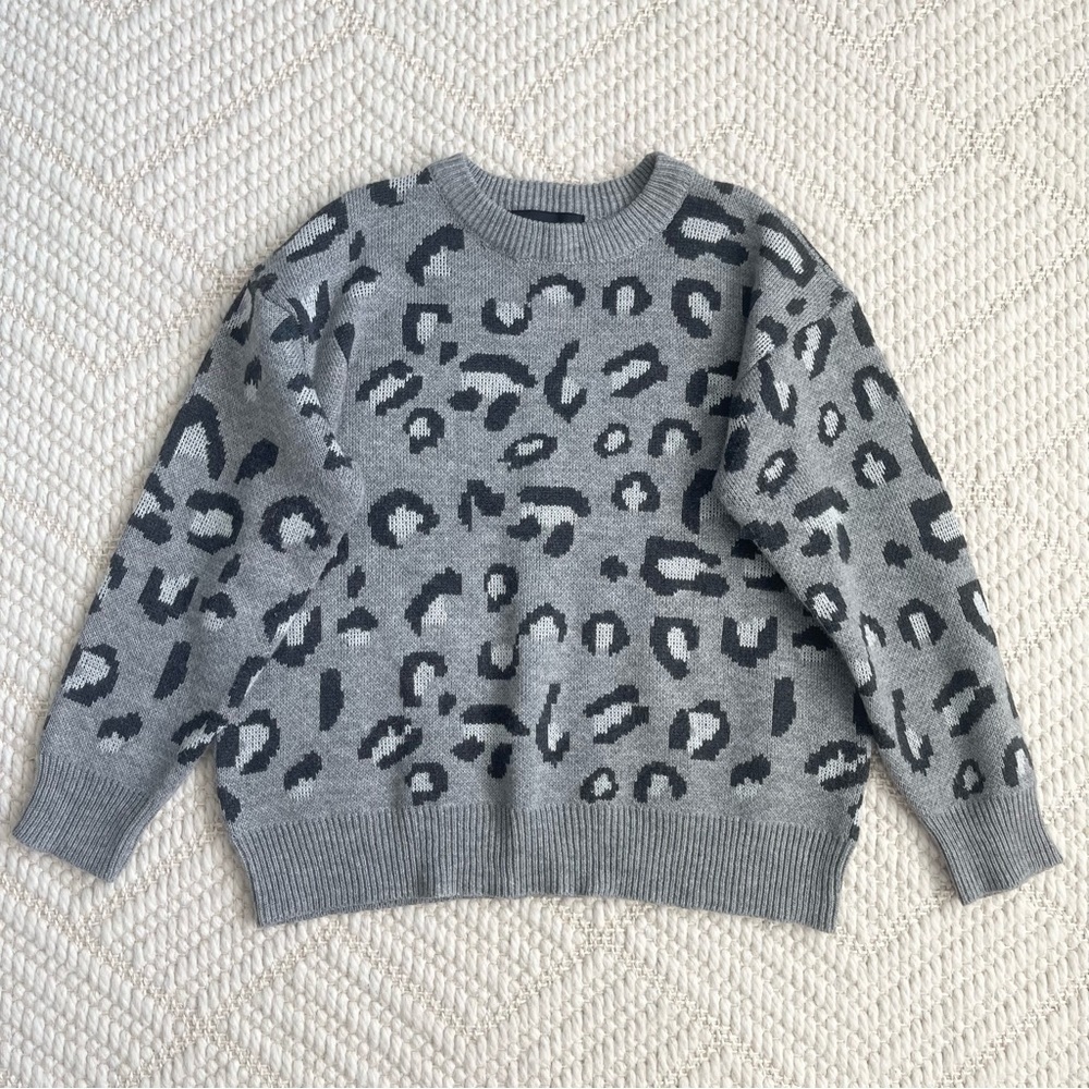 Kendall + Kylie Animal Print Grey Pullover Sweater Large